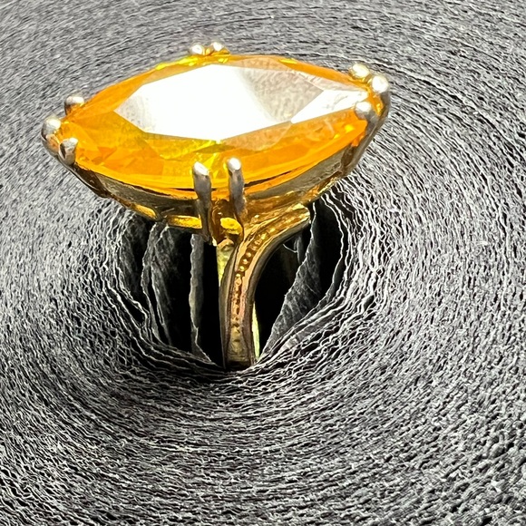 Gold Citrine Ring Size 7 - Picture 4 of 4